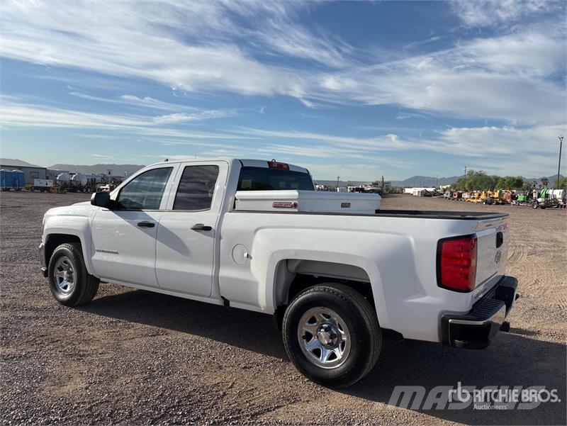 Chevrolet Silverado 1500 4x2 Crew Cab Pickup Други
