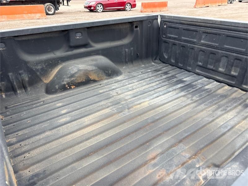 Chevrolet Silverado 1500 4x4 Crew Cab Pickup 其他