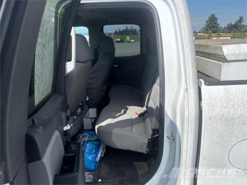 Chevrolet Silverado 1500 4x2 Extended Cab Pickup (Inoperable Muu