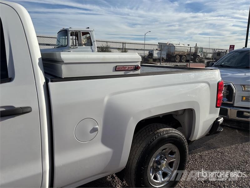 Chevrolet Silverado 1500 4x2 Crew Cab Pickup Други