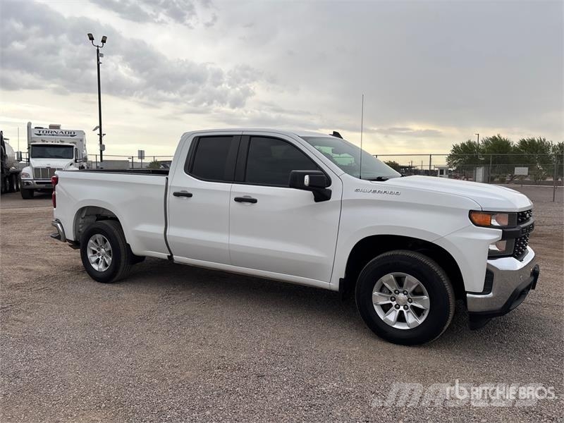 Chevrolet Silverado 1500 4x2 Extended Cab Pickup Andre varebiler