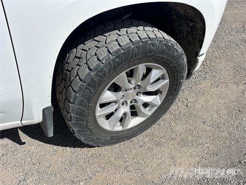 Chevrolet Silverado 1500 4x4 Crew Cab Pickup Ostalo
