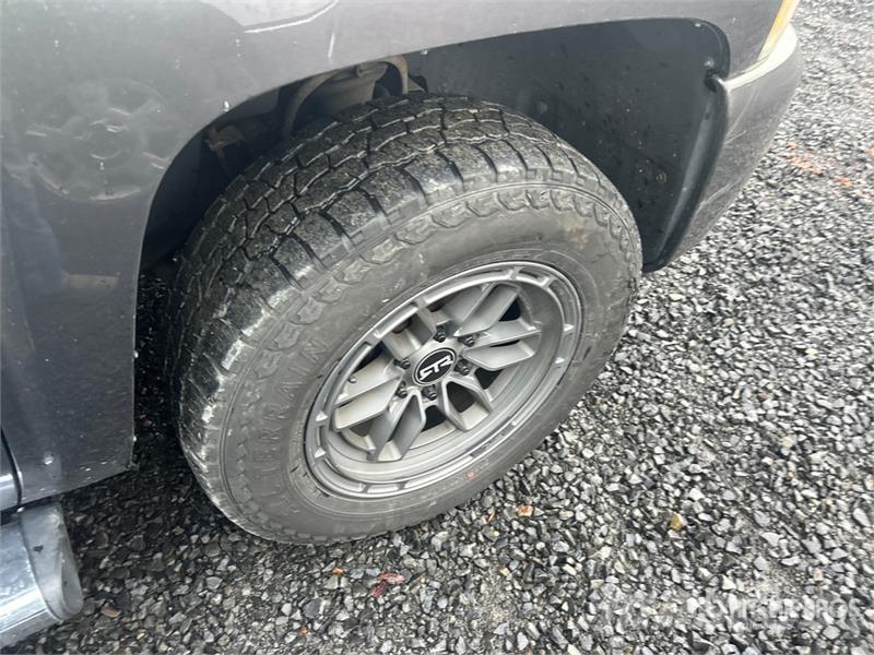 Chevrolet Silverado 1500 LTZ 4x4 Crew Cab Pickup Diger