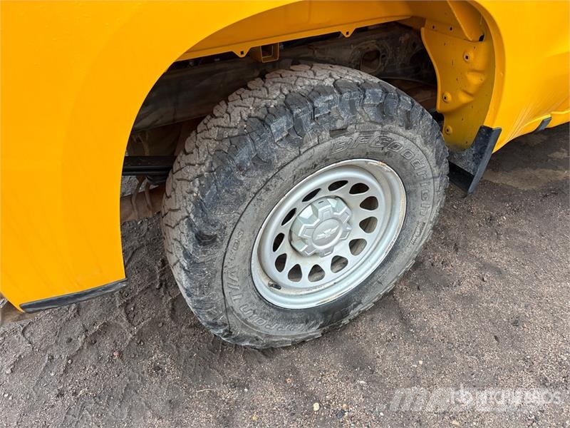 Chevrolet Silverado 1500 4x4 Crew Cab Pickup Άλλα Vans