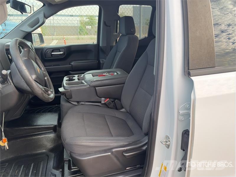 Chevrolet Silverado 1500 4x2 Crew Cab Pickup 其他