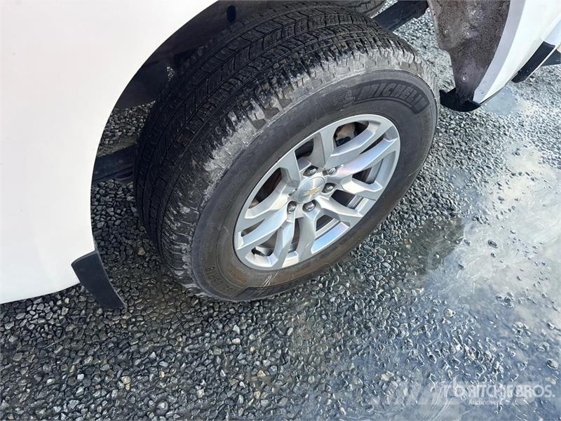 Chevrolet Silverado 1500 4x4 Crew Cab Pickup Інше