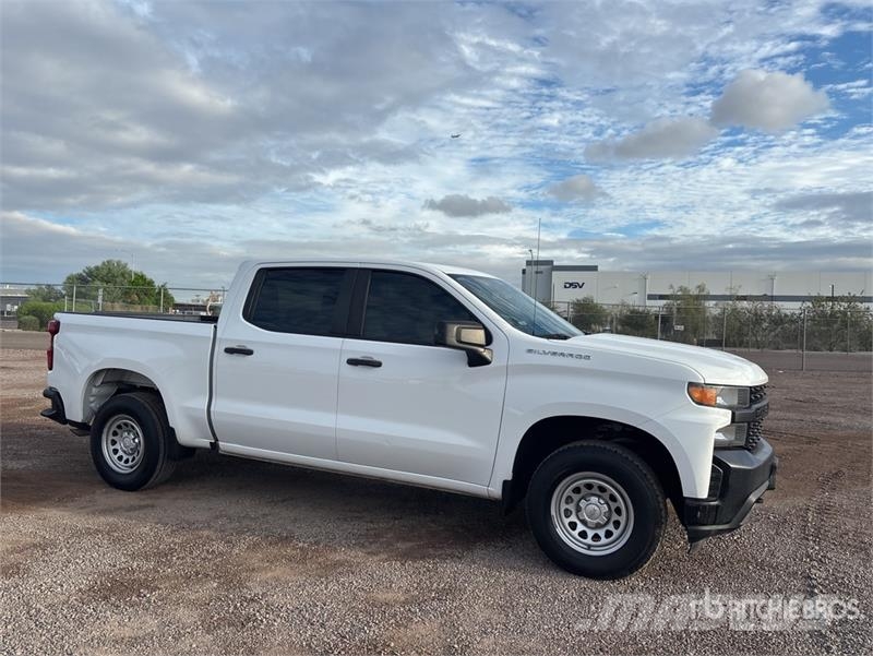 Chevrolet Silverado 1500 4x4 Crew Cab Pickup 其他