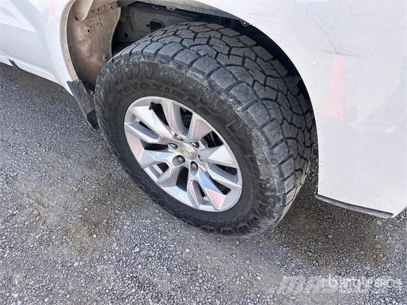 Chevrolet Silverado 1500 4x4 Crew Cab Pickup Ostalo