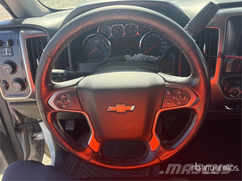 Chevrolet Silverado 1500 4x4 Crew Cab Pickup その他