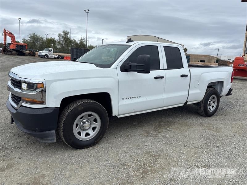 Chevrolet Silverado 1500 4x2 Crew Cab Pickup أخرى