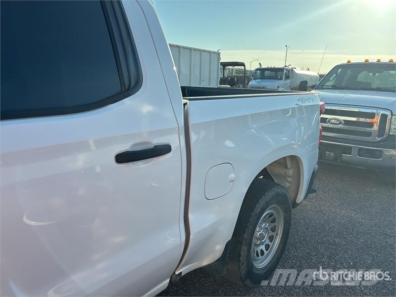 Chevrolet Silverado 1500 4x4 Crew Cab Pickup Άλλα Vans