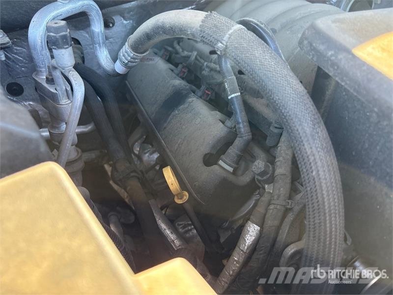 Chevrolet Silverado 1500 4x4 Extended Cab Pickup Otras furgonetas