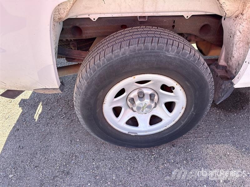 Chevrolet Silverado 1500 4x4 Extended Cab Pickup Drugi