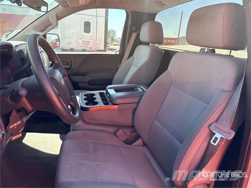 Chevrolet Silverado 1500 4x2 Pickup Egyéb