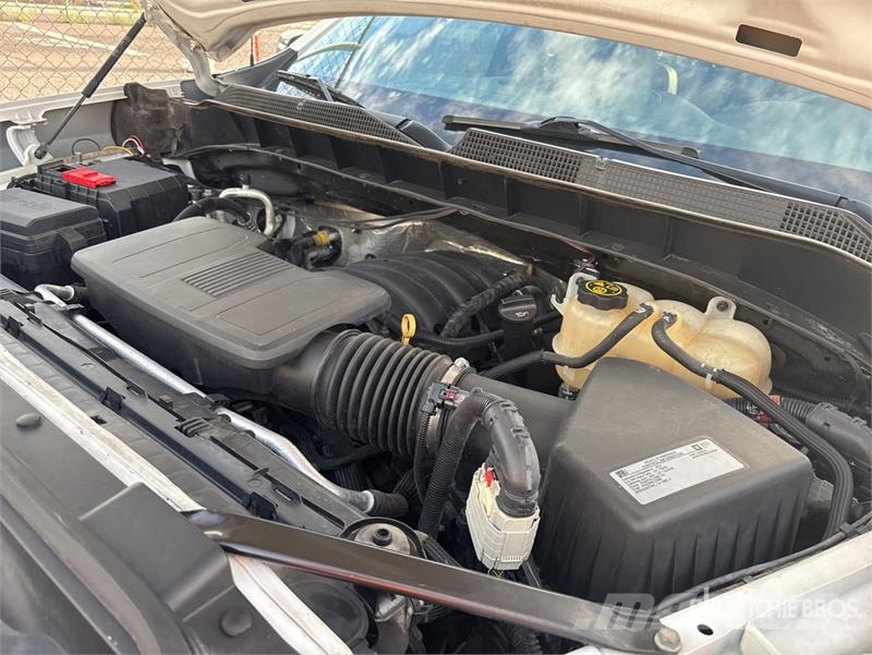 Chevrolet Silverado 1500 4x4 Crew Cab Pickup 其他