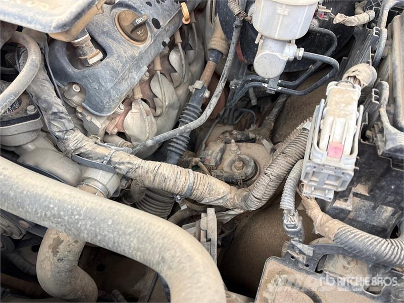 Chevrolet Silverado 1500 4x4 Crew Cab Pickup 其他