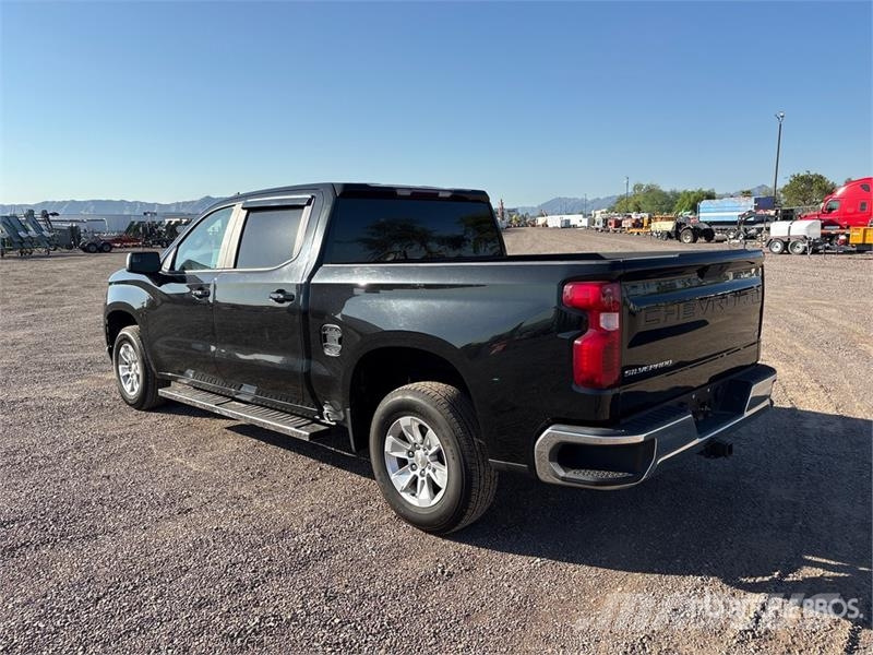 Chevrolet Silverado 1500 4x2 Crew Cab Pickup Прочие фургоны