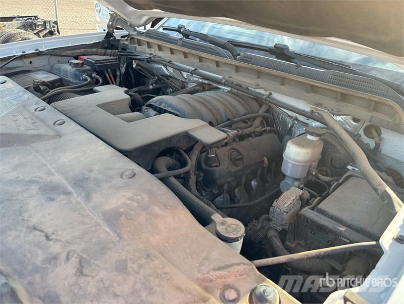 Chevrolet Silverado 1500 4x2 Crew Cab Pickup Други