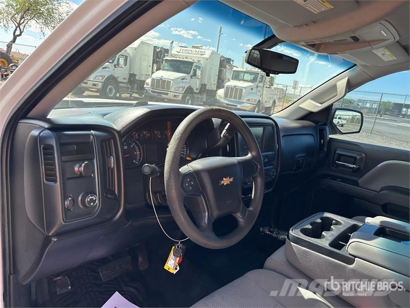 Chevrolet Silverado 1500 4x2 Crew Cab Pickup Ostalo
