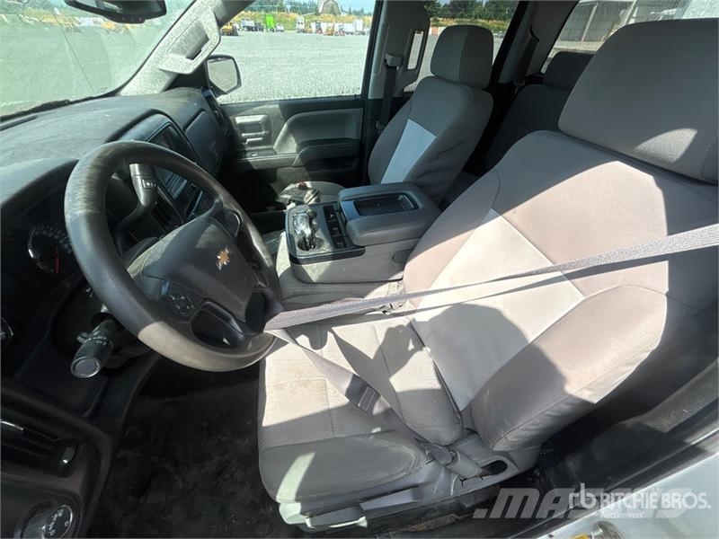 Chevrolet Silverado 1500 4x2 Extended Cab Pickup (Inoperable Muu
