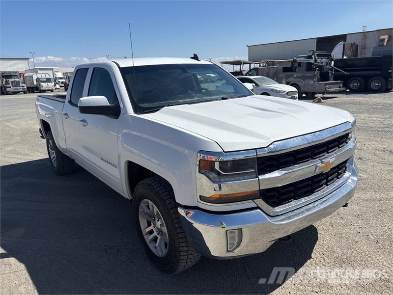 Chevrolet Silverado 1500 4x4 Extended Cab Pickup Прочие фургоны