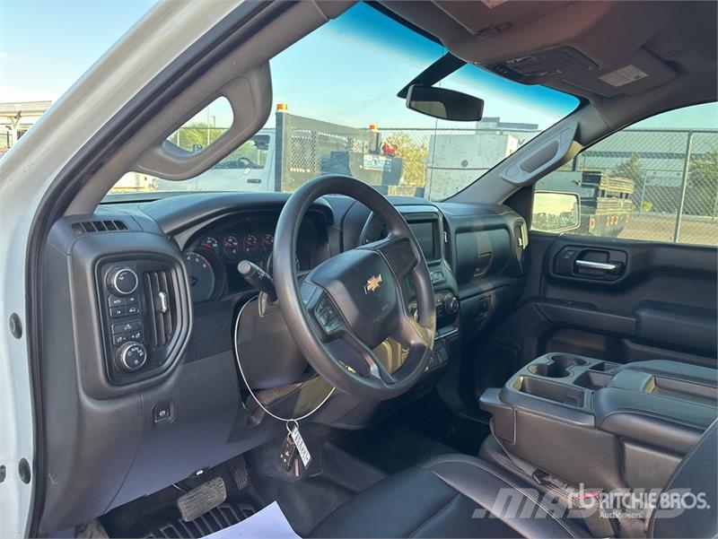 Chevrolet Silverado 1500 4x4 Crew Cab Pickup Άλλα Vans
