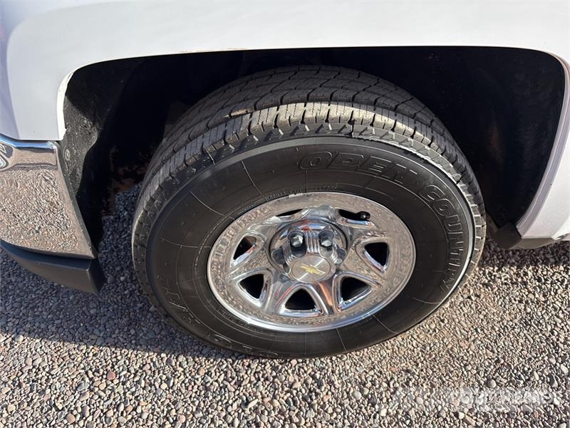 Chevrolet Silverado 1500 4x2 Crew Cab Pickup Други