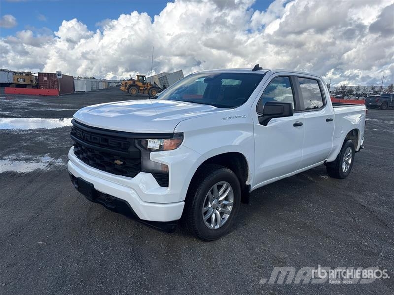 Chevrolet Silverado 1500 4x4 Crew Cab Pickup Інше