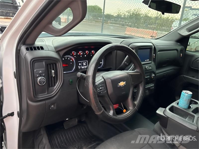 Chevrolet Silverado 1500 4x2 Extended Cab Pickup Andre varebiler