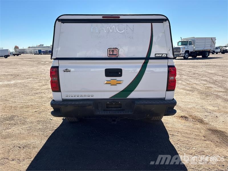 Chevrolet Silverado 1500 4x4 Extended Cab Pickup Drugi