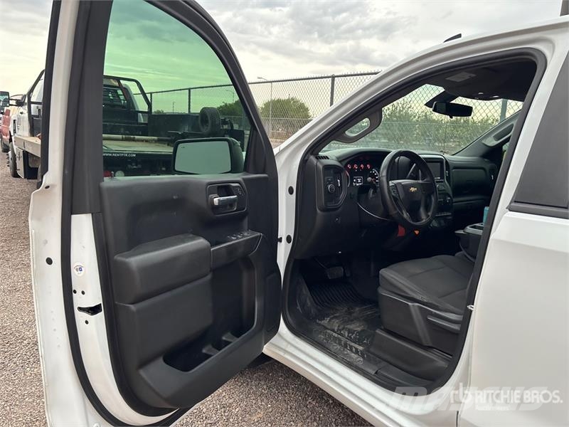 Chevrolet Silverado 1500 4x2 Extended Cab Pickup Andre varebiler