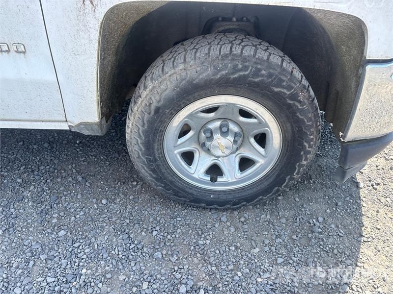 Chevrolet Silverado 1500 4x2 Extended Cab Pickup (Inoperable Muu