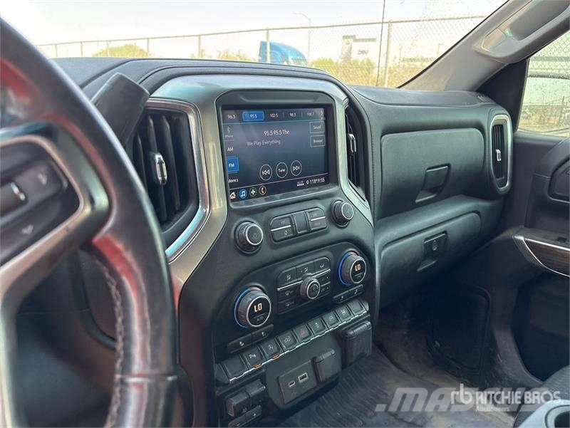 Chevrolet Silverado 1500 LT 4x2 Crew Cab Pickup Drugi