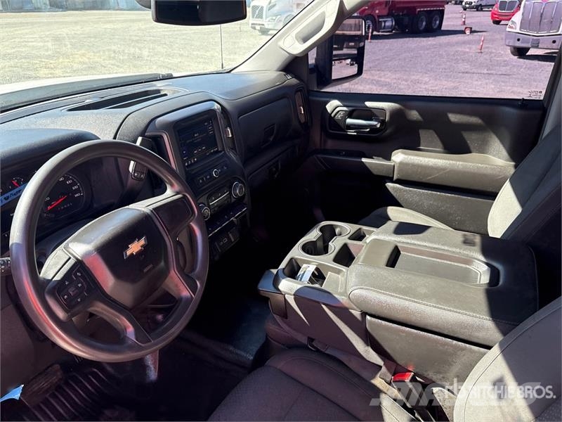 Chevrolet Silverado 1500 4x2 Utility Truck Pikaplar