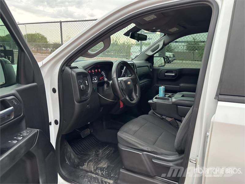 Chevrolet Silverado 1500 4x2 Extended Cab Pickup Andre varebiler