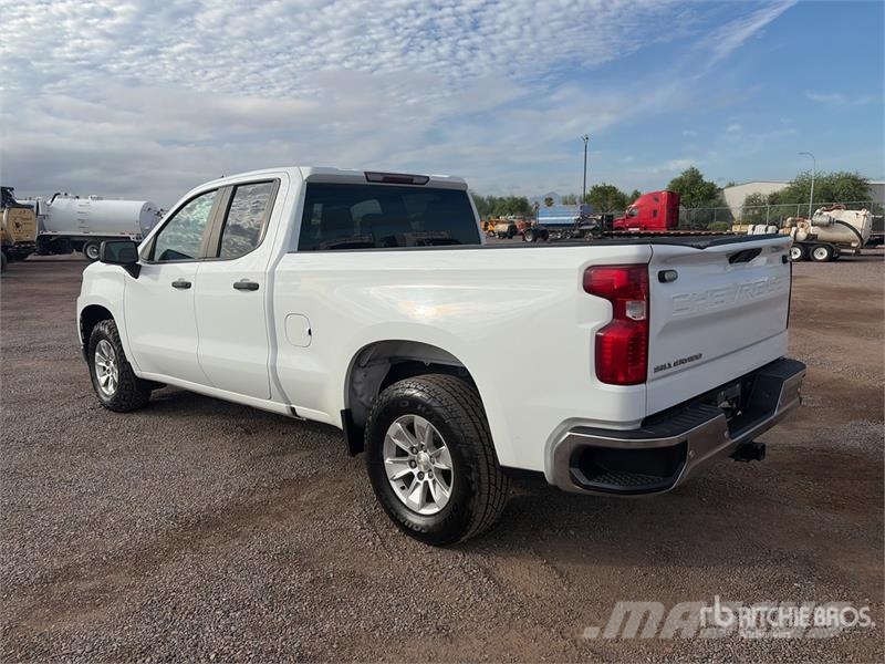 Chevrolet Silverado 1500 4x2 Crew Cab Pickup 其他