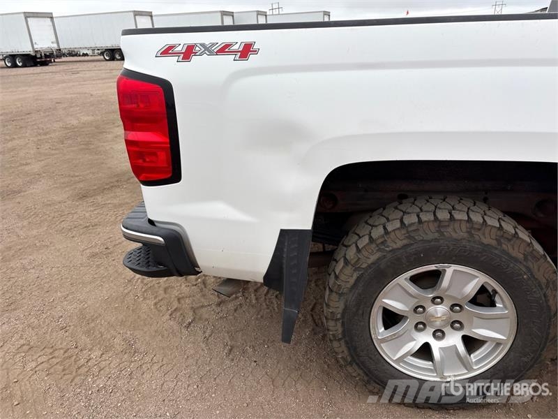 Chevrolet Silverado 1500 4x4 Crew Cab Pickup 其他