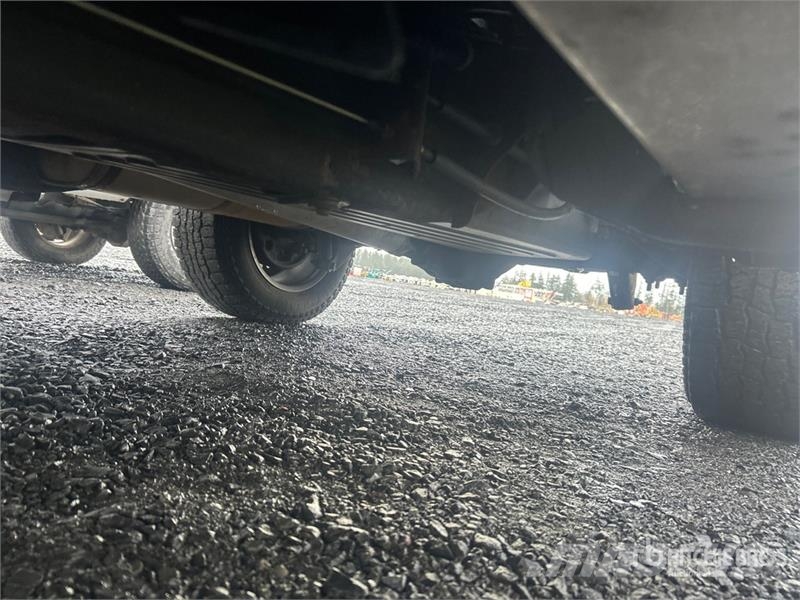 Chevrolet Silverado 1500 LTZ 4x4 Crew Cab Pickup Diger