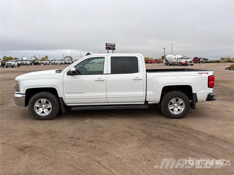 Chevrolet Silverado 1500 4x4 Crew Cab Pickup 其他
