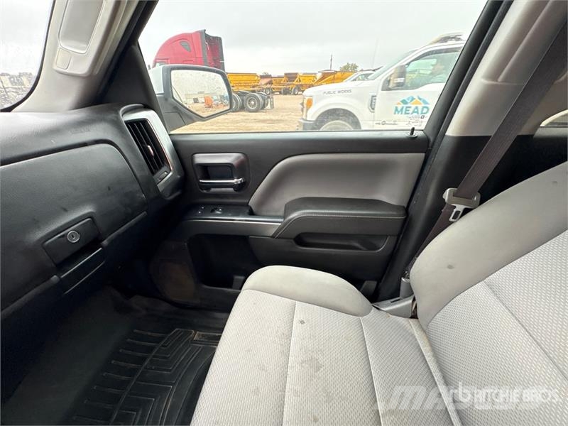 Chevrolet Silverado 1500 4x4 Crew Cab Pickup 其他