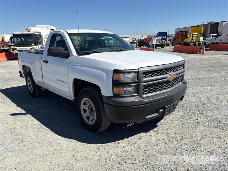 Chevrolet Silverado 1500 4x2 Pickup Egyéb