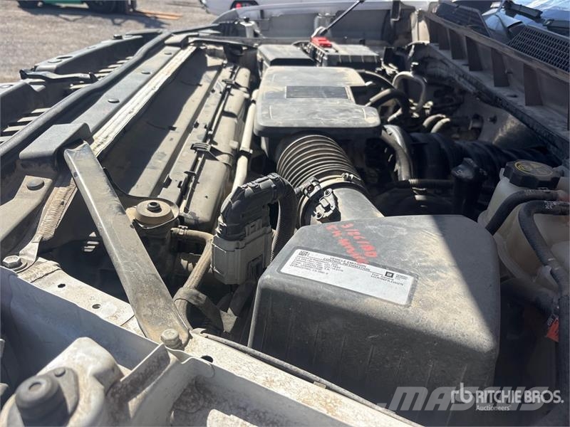 Chevrolet Silverado 1500 Custom 4x4 Extended Cab Pickup Άλλα Vans