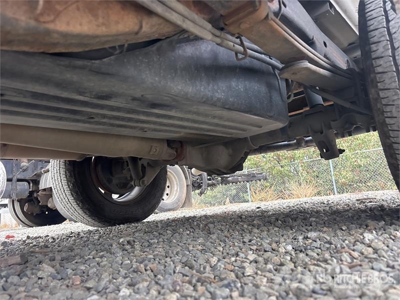 Chevrolet Silverado 1500 4x2 Extended Cab Pickup Outro