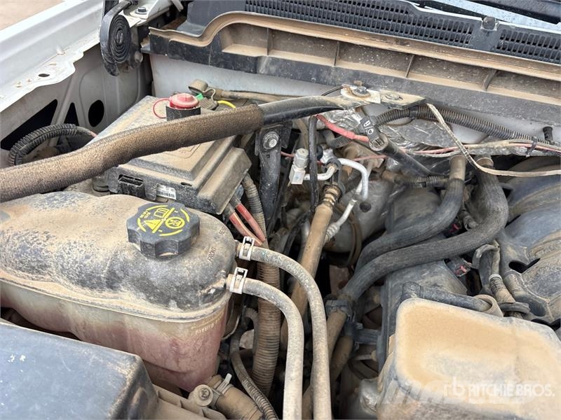Chevrolet Silverado 1500 4x4 Crew Cab Pickup 其他
