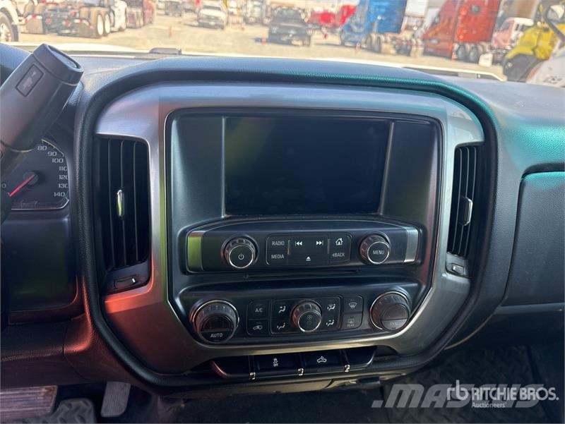 Chevrolet Silverado 1500 4x4 Extended Cab Pickup Прочие фургоны