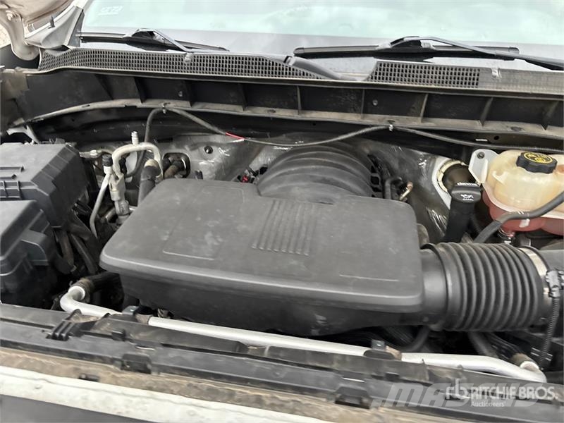 Chevrolet Silverado 1500 4x2 Extended Cab Pickup Andre varebiler
