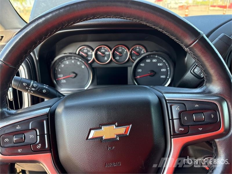 Chevrolet Silverado 1500 4x2 Crew Cab Pickup Прочие фургоны