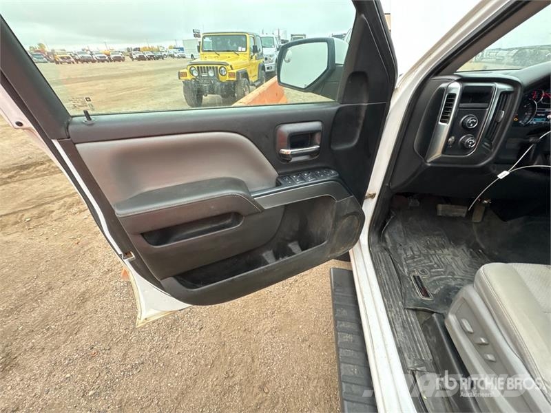 Chevrolet Silverado 1500 4x4 Crew Cab Pickup 其他