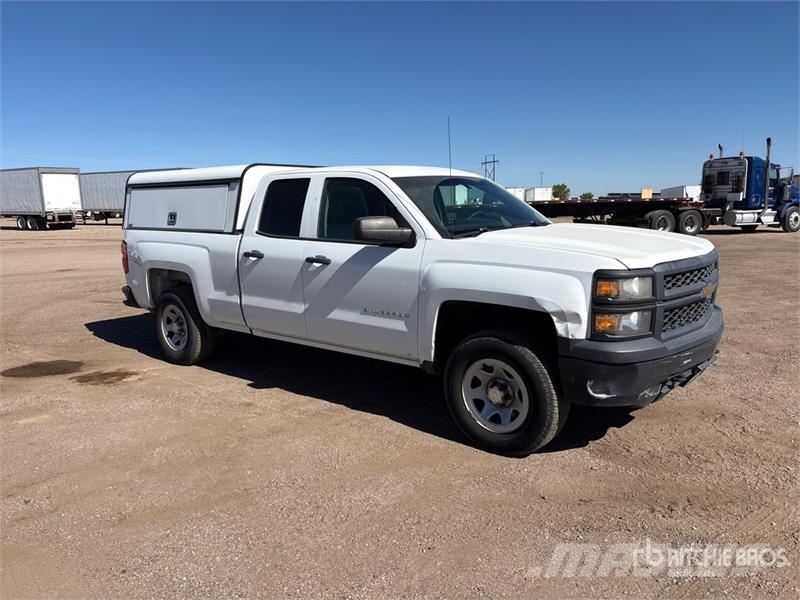 Chevrolet Silverado 1500 4x4 Extended Cab Pickup Drugi