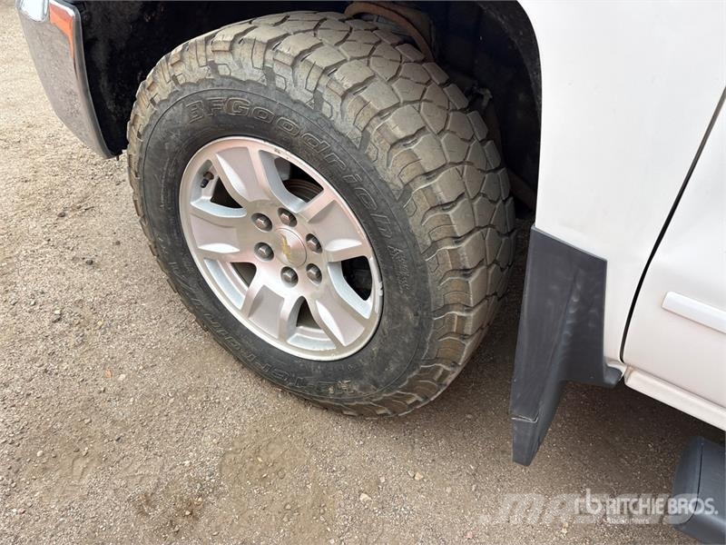 Chevrolet Silverado 1500 4x4 Crew Cab Pickup 其他